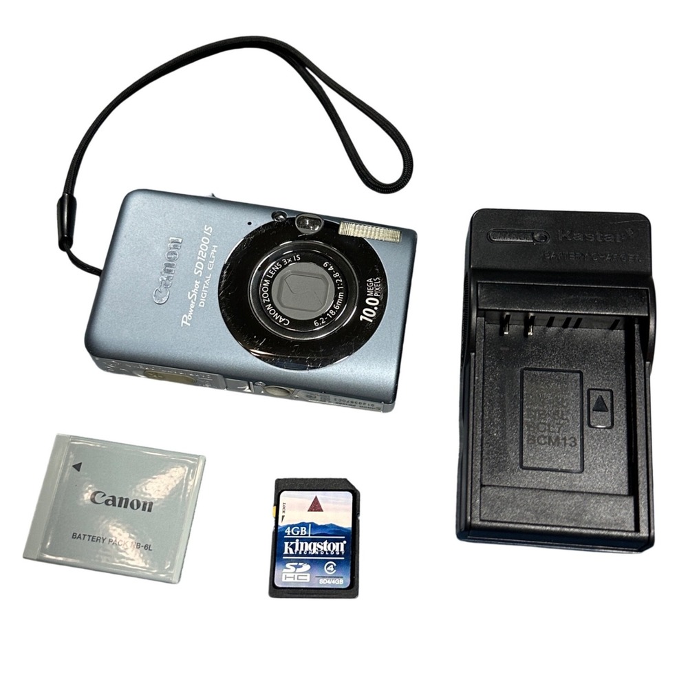 Canon PowerShot SD1200 IS Digital ELPH Blue 10.0MP Camera Bundle SD Card Charger